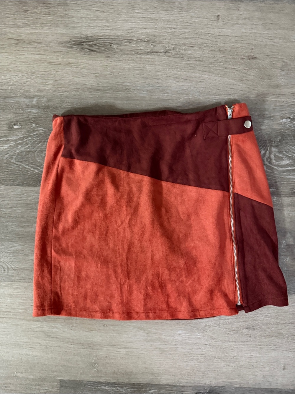 Altard State - Colorblock Red-Orange Mini Skirt with Zip Accent
